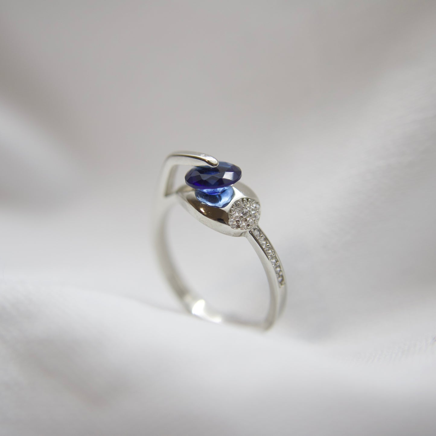 Gema Ring