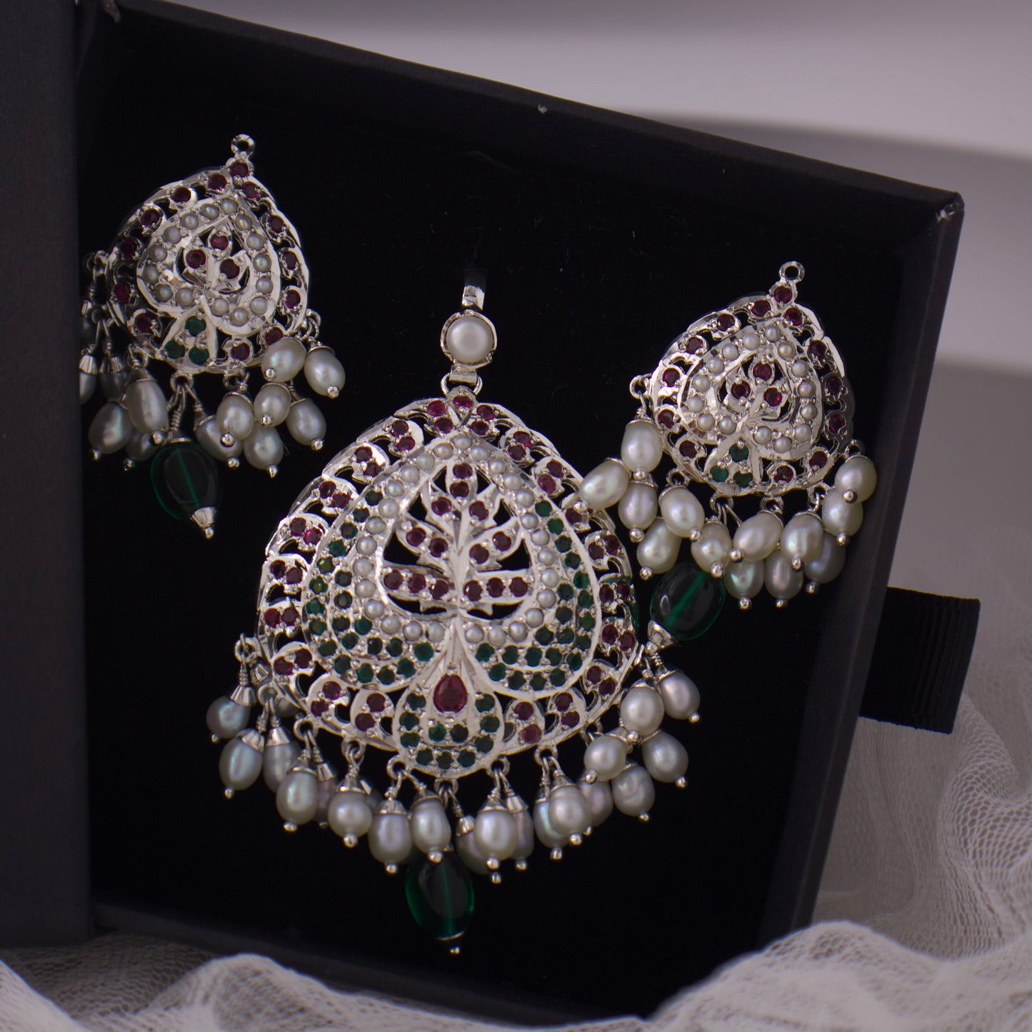 Gold-Plated Silver Jadau Pendant Set