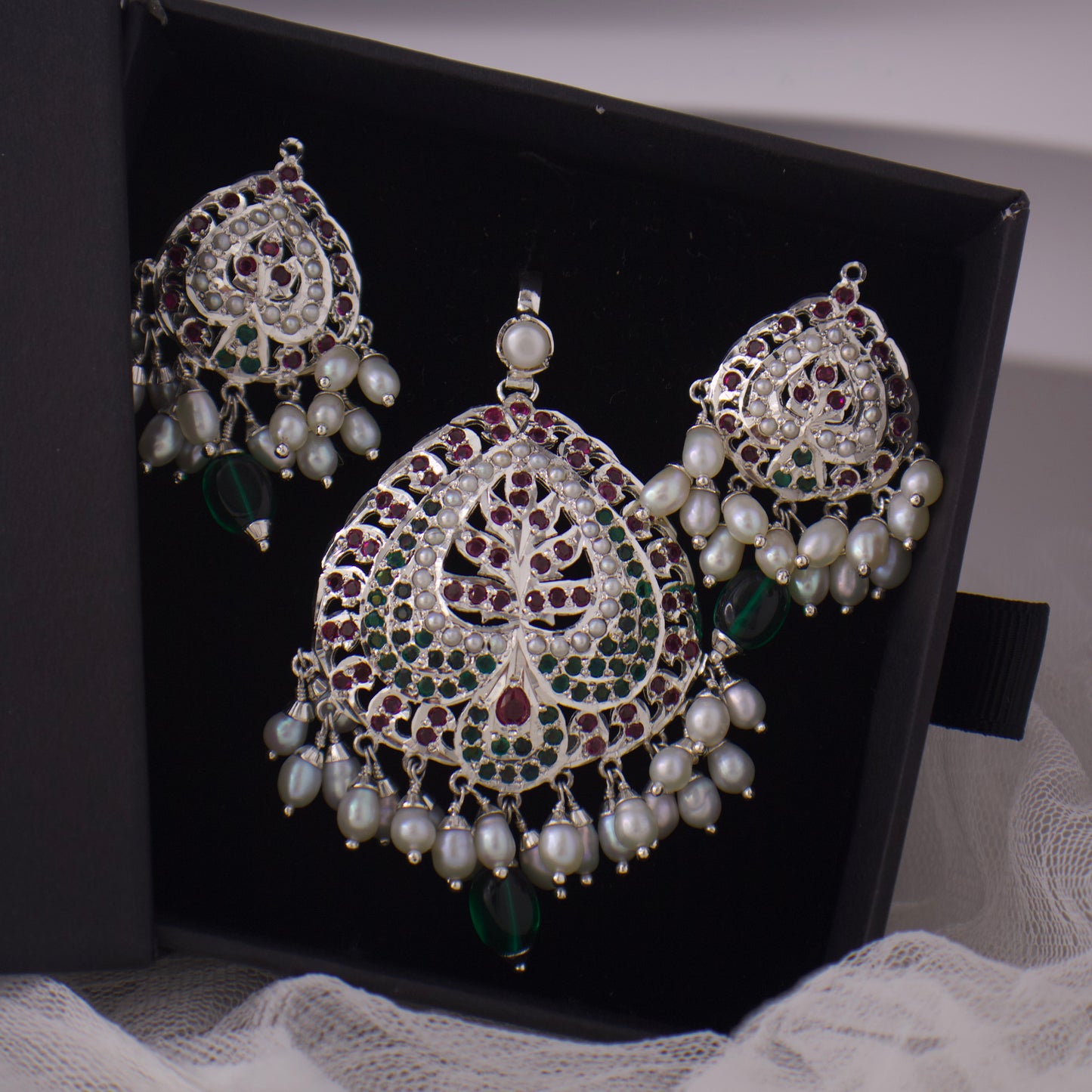 Gold-Plated Silver Jadau Pendant Set