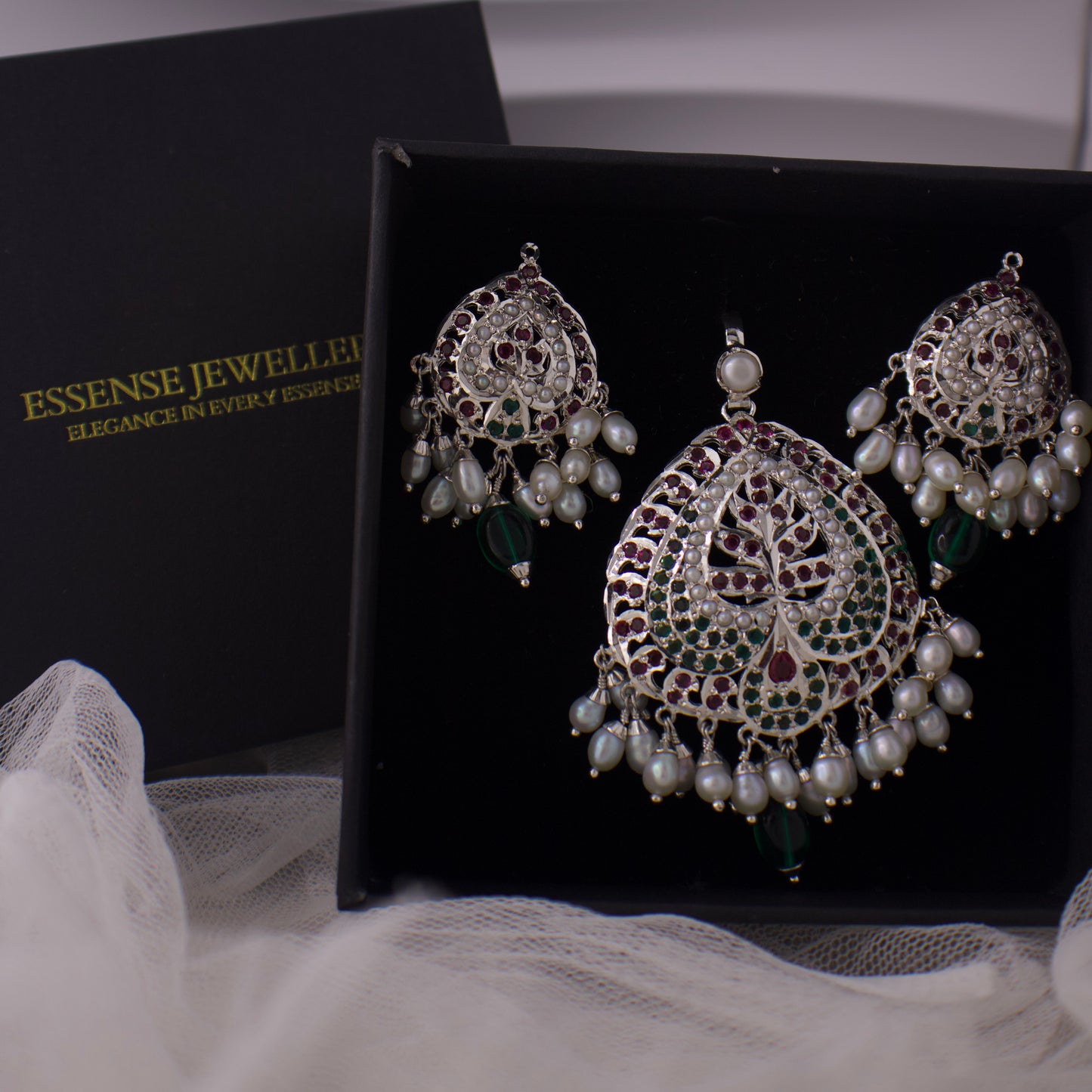 Gold-Plated Silver Jadau Pendant Set