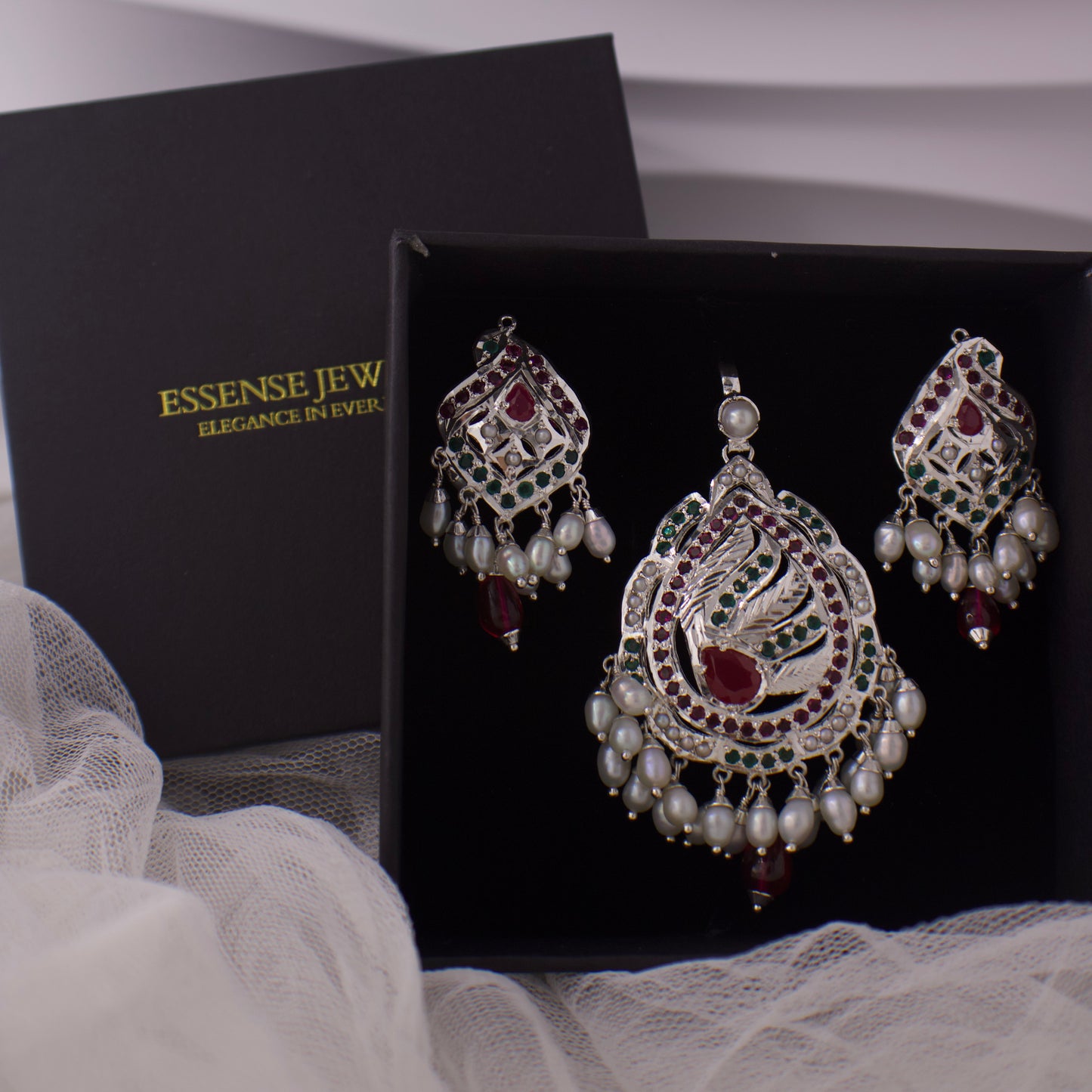 Gold-Plated Silver Jadau Pendant Set