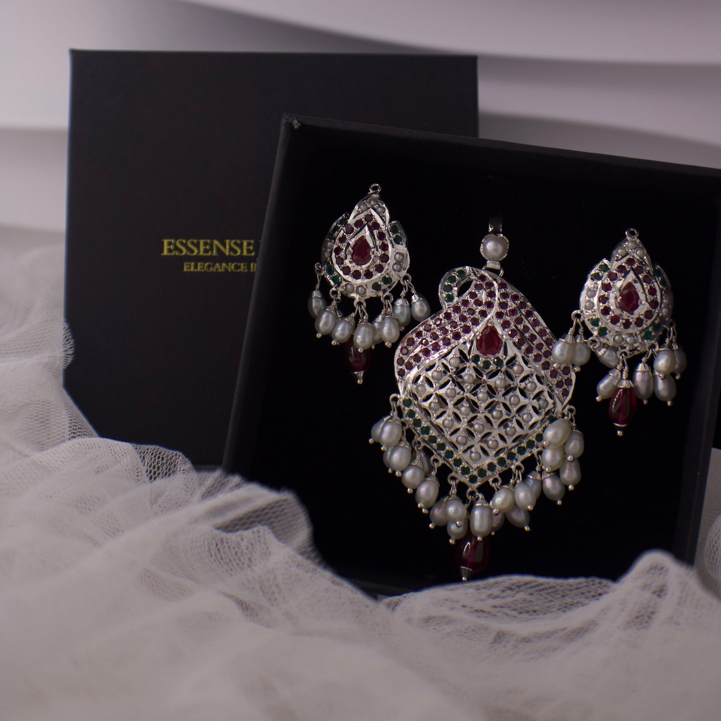 Silver Jadau Pendant Set