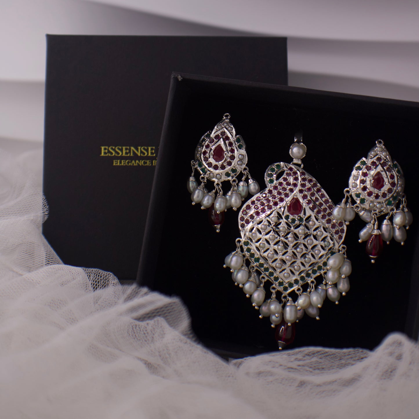 Silver Jadau Pendant Set