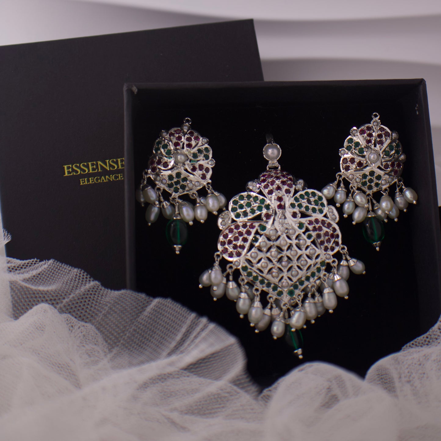 Gold-Plated Silver Jadau Pendant Set