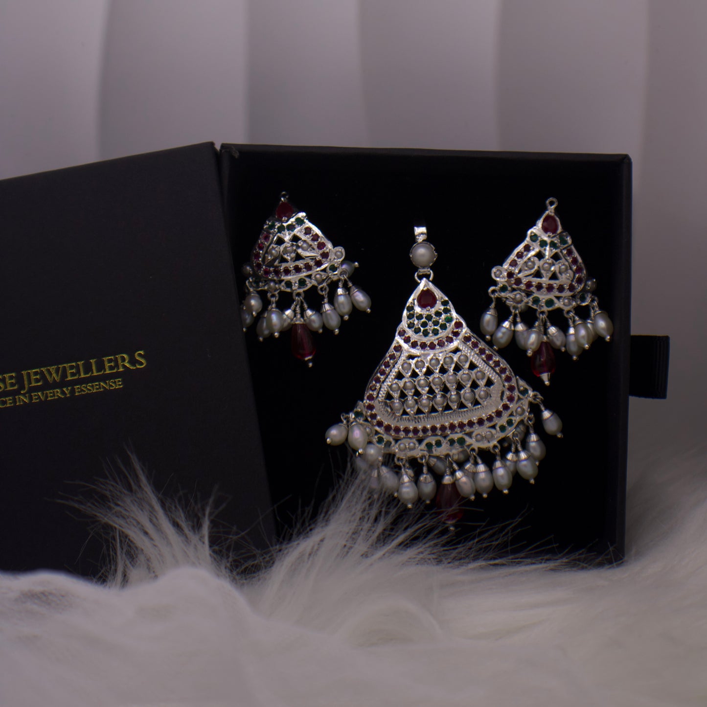 Gold-Plated Silver Jadau Pendant Set