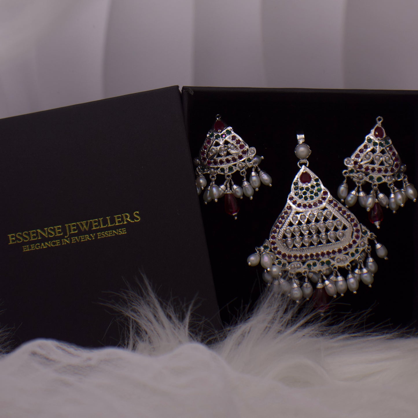 Gold-Plated Silver Jadau Pendant Set
