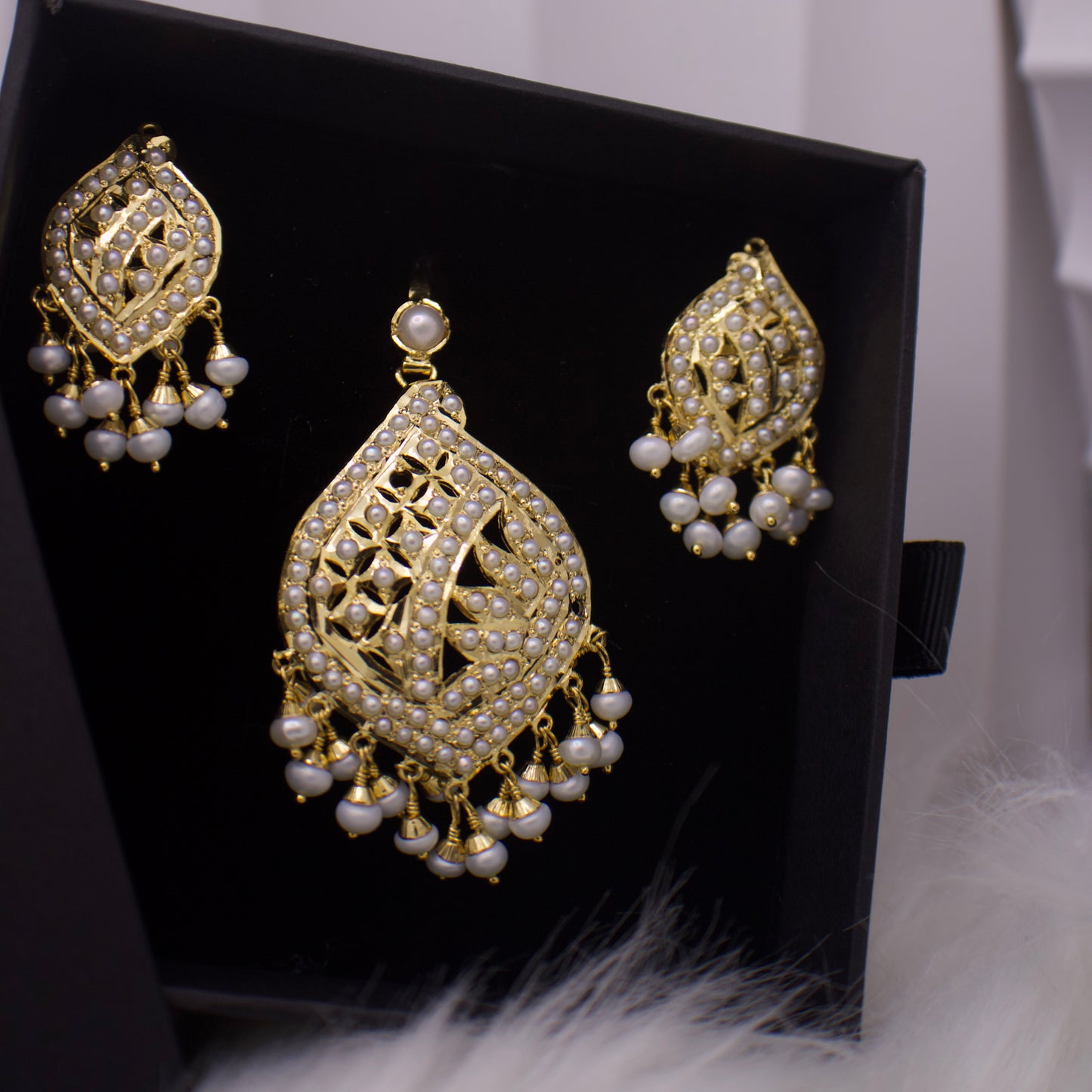 Gold-Plated Silver Jadau Pendant Set