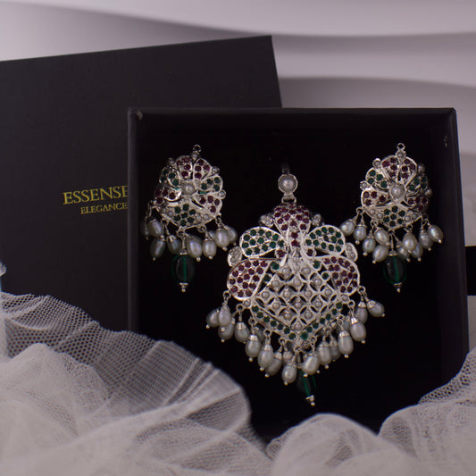 Gold-Plated Silver Jadau Pendant Set