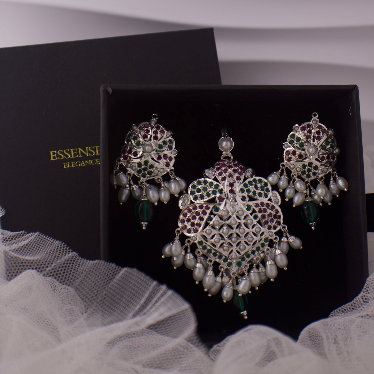 Gold-Plated Silver Jadau Pendant Set
