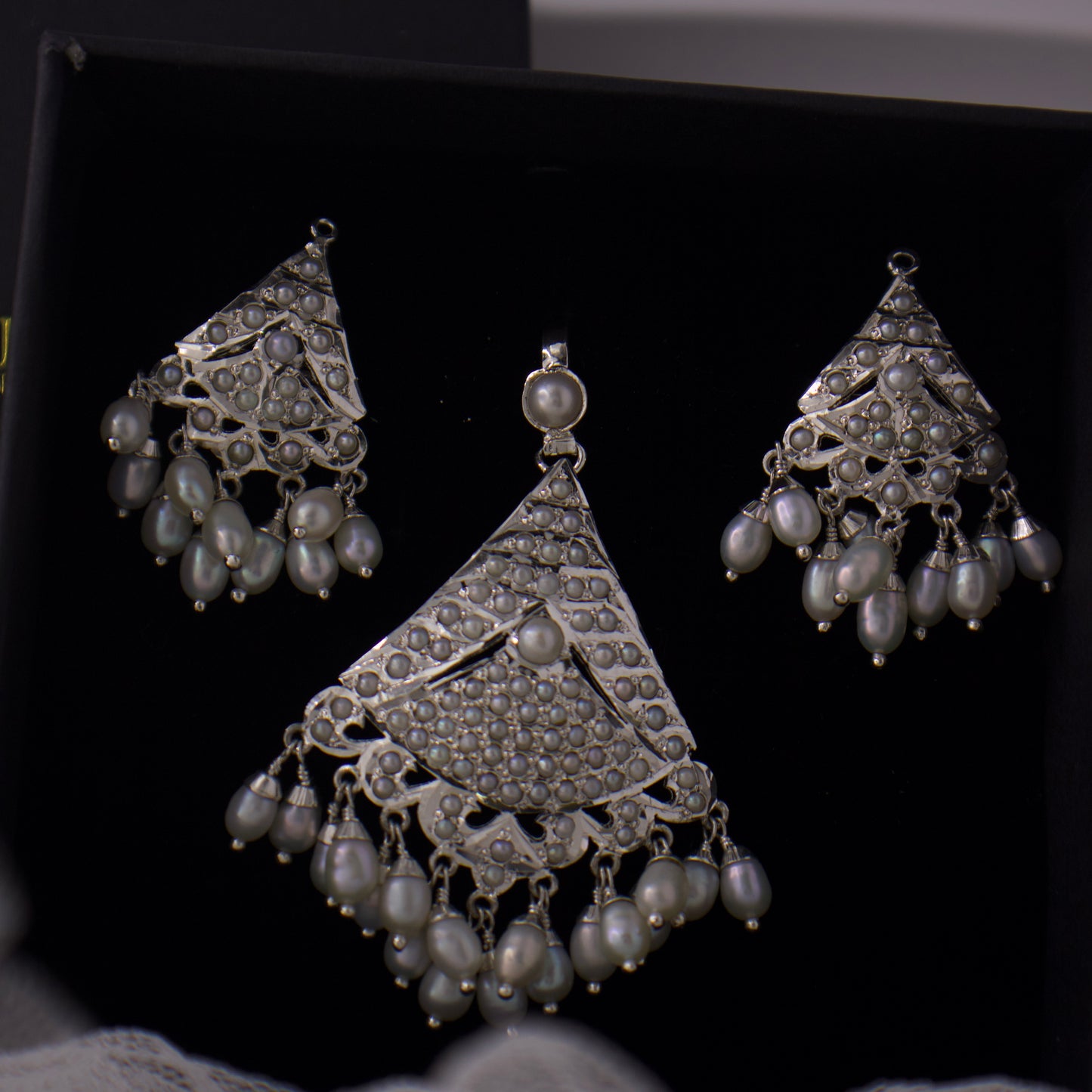Gold-Plated Silver Jadau Pendant Set