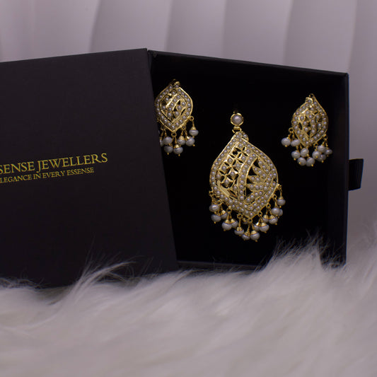 Gold-Plated Silver Jadau Pendant Set